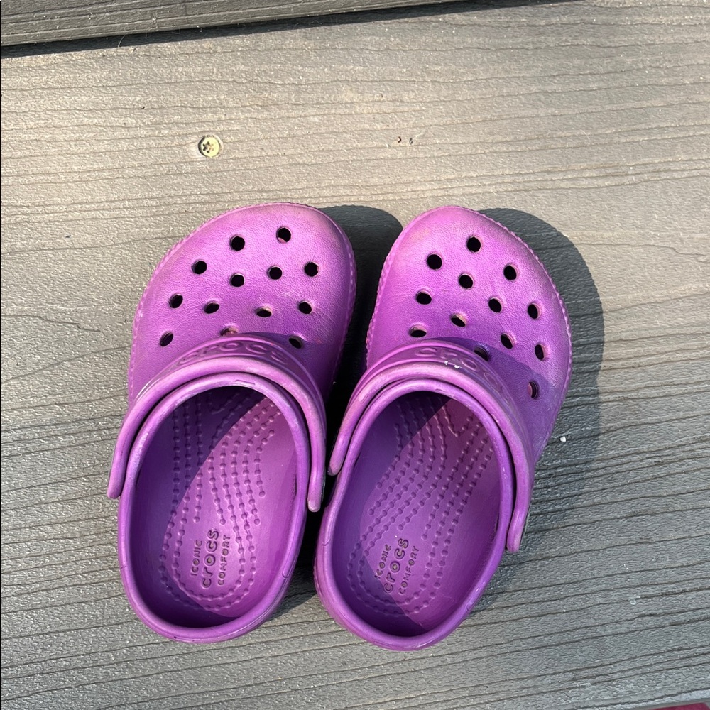 Kids Purple Crocs Clogs Size (toddler) 6